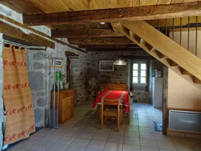 Maison Traditionnelle en Haute Auvergne - Image 5