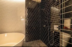 The 121 Hotel - Image 2