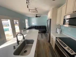 Large Heated Pool & Hot Tub, Near Quantico DAY Parties and Cookouts Welcome - Image 3