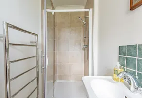 Charming, traditional Victorian cottage in the heart of the conservation area of Deal - Image 5