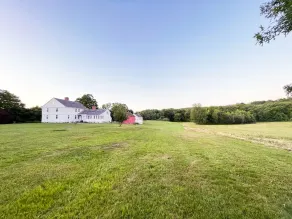 Private 1790s Farmhouse Close to the Shoreline and Casinos - Image 5