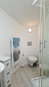 T2 Duplex *** cosy et lumineux de 26 m2, avec une petite vue mer à 400 m, pour 2 - Image 3