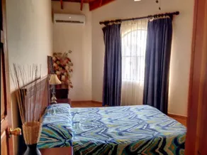 Large condo. Home away from home! - Image 5