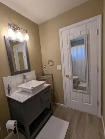 Contemporary 2-Bedroom Close to Downtown, Dining - Image 2