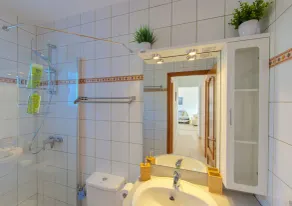 C1, mit Gemeinschaftspool 100 m vom Meer entfernt - Image 2