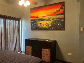 Apartment with WiFi, AC & shared outdoor pool - walk to the beach - Image 3