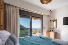Modern facilities, walking distance to the beach! - Image 5