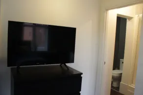 Opulent Studio Flat in City Centre w/ FREE WIFI - Image 2