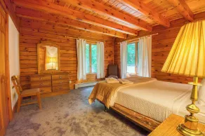 🐾Connaughton - Private log home along the South Shore of Rangeley Lake, dog friendly - Image 5