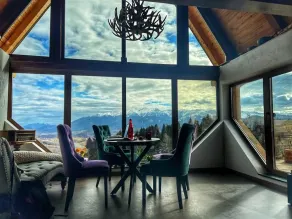 Refurbished barn looking over the mountains - 20 min away from Dracula's Castle - Image 3