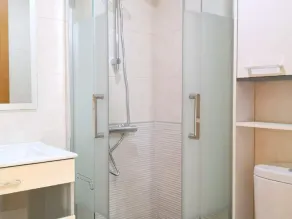 Luxury Apartment with Private Pool & Garden in Figueres - Image 3