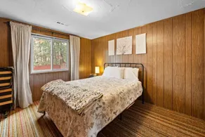 Mama Bear's Cozy Cabin - Image 3