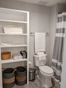 Beautiful renovated house 12 minutes from DT Raleigh - Image 5