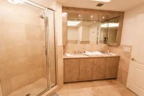 Located at the heart off Sunny Isles Beach Florida - Image 4