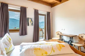 Ferienwohnung \"Dolomiten Winklerhof\" mit Bergblick, Garten und WLAN - Image 4