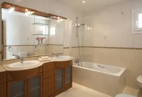 Fantastic renovated villa annex - Image 2