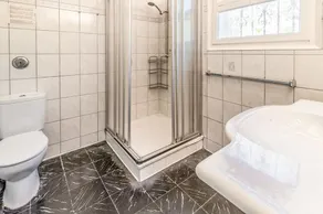 Cap Ras 01 – Apartamento con terraza y vistas - Image 3