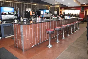 Apm Inn & Suites - Image 3