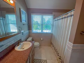 Single Family Home Steps to The Bay (3BR/2.5BA) Pool & Pet Friendly In The Villas! - Image 5