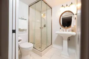 Spacious House ~3min walk WrigleyField~Free Prkg - Image 5
