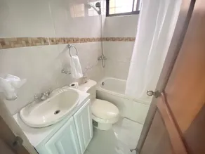 Nice Comfort Apart,strong wifi,Cable, Air/C. transportation,great comercial area - Image 4