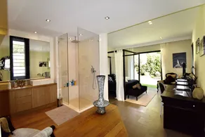 Villa BAHAMAS, facing St Tropez, beaches 100 m'away - Image 4