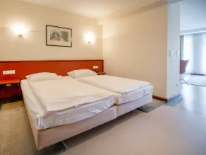 1-room vacation apartment with sea view and balcony - Image 3