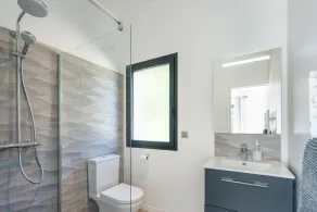 Maison Du Lac - Four Bedroom Villa, Sleeps 8 - Image 4