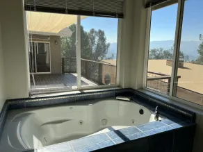 Spacious Dragon Lake Villa on Lake Naci in Paso Robles Wine Country w/Internet  - Image 2
