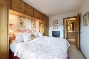 Charming centrally located apartment - Image 5