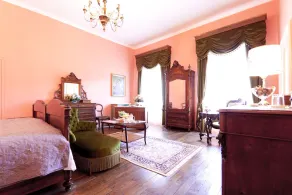 Historic Villa/Classic Food & Wine retreat with Swimming Pool Wifi a/c parking - Image 3