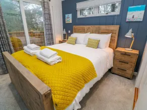 4 FARAWAY FIELDS, pet friendly, luxury holiday cottage in Dobwalls - Image 3