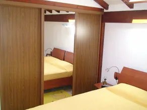 House, 1 bedroom, sleeps 2, quiet area, fully equipped - Image 5