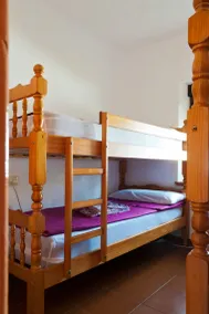 L'auberge de palaina peut accueillir 30 personnes et un grand patio - Image 4