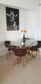 Inviting 2 Bed Apartment 5 Minutes To The Beach - Image 3