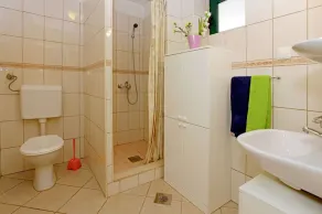 ctko216- Huset med pool består af 3 soveværelser og 1 badeværelse og kan rumme op til 6 personer - Image 2