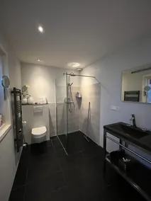 \"Bed and Bike Upstairs\" Grande apartamento com terraço com vista para Haarlem - Image 2