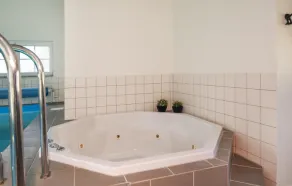 Six-Bedroom Holiday Home In Blavand - Image 3