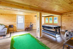 Charming Farmhouse, including barn filled with horses and livestock - Image 4