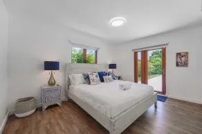 Family-Friendly 4BR House with Pool in Westchester Miami - Image 4