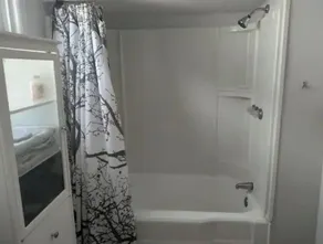 Cozy 2 bedroom in Highland Square, pets welcome! - Image 2