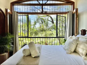 Ocean View 🌅Infinity Pool Villa & Hot Tub !CLOSE TO BEACH! - Image 5