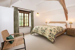Peaceful Devon hideaway with wood fired hot tub and great pubs. - Image 5