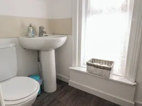 23 Dock Road - Image 3
