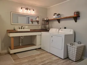 Completely remodeled 1940's farmhouse with Gorgeous pond views!! - Image 3