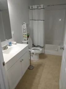 Helt nytt läger med utsikt över Sandy Pond - Image 3