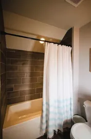 Luxury Waterfront 2 Bedroom Condo by Lake Michigan - Image 5