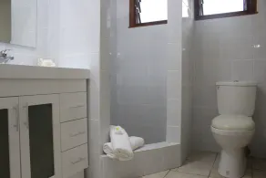 Privat 5 værelses hus ved vandet! - Image 2