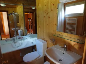 Komfortabel familiehytte i en autentisk landsby i Valais - Image 2