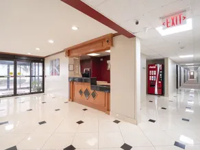 OYO Townhouse Houston Airport North - Image 2